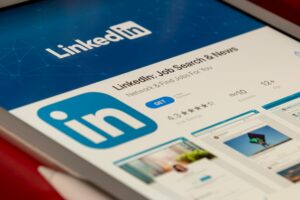 Busca boleana no linkedin